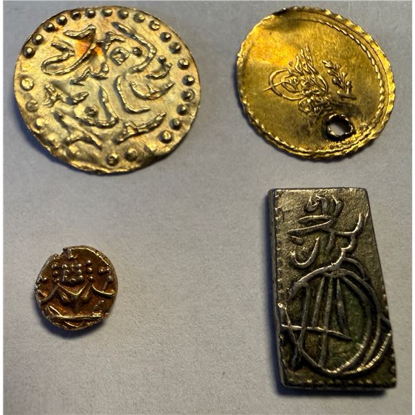 WORLDWIDE: LOT of 4 small pieces, mostly gold