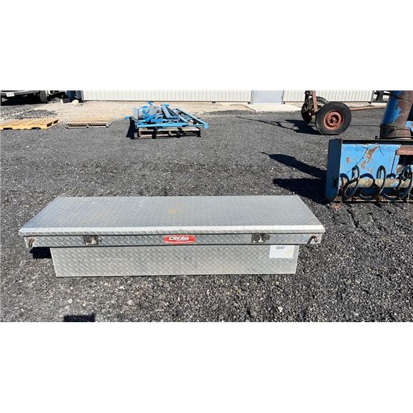 DEEZEE TOOL BOX ALUMINUM FOR PICK UP TRUCK GOOD SHAPE
