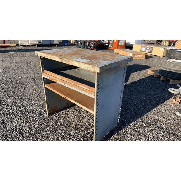 WORK BENCH WITH STEEL TOP 3' 1/2"W X 26"D X 39"H 2D