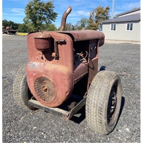 VF4 LINCOLN WELDER 40HP WISCONSIN AIR COOLED MOTOR SIZE 3 1/4 X 3 1/4 SPEC#81453 WITH CABLES SN:2099