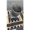 Image 2 : 1 BLACK BARN FAN 2' X 2' 2A