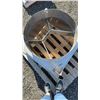 Image 3 : STAINLESS STEEL FAN MOUNT 32"X32" OPENING 2D