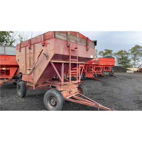 DERYNCK 200 BU. V BOX WITH TARP