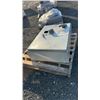 Image 6 : 1 LARGE PANEL BOX 1B