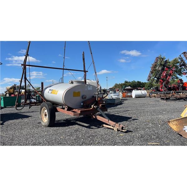GEORGE WHITE SPRAYER 24' BOOM, 200 GAL PULL TYPE SPRAYER W/PUMP AND PTO