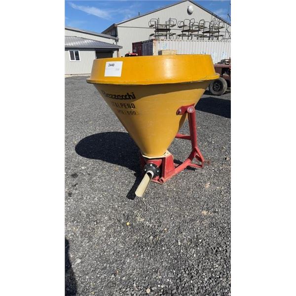 BEZZECCHI  SPT550 3PT HITCH FERTILIZER SPREADER SN 11053 NEEDS A PTO UNIT ON IT / EVERYTHING ELSE WO