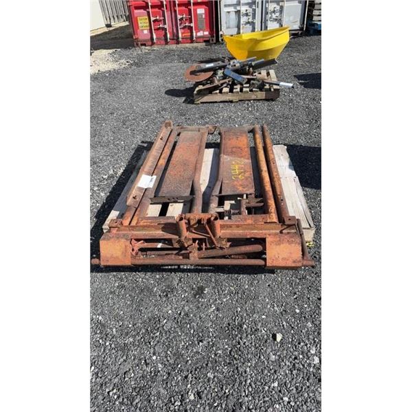 CATTLE HEAD GATE "LOCKING HEAD GATE