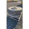 Image 3 : 2 11R-24.5 TIRES ON ALUMINUM RIMS BUD 1G