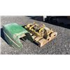 Image 3 : JOHN DEERE 180 36" MOWER DECK AND HOOD 1D
