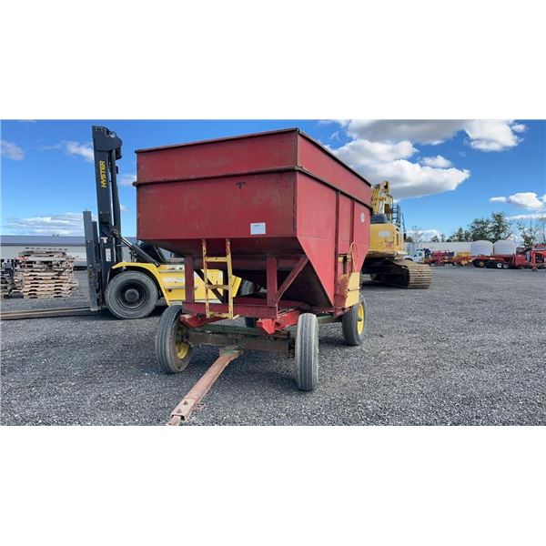 J & M 200 BU V-BOX AND JOHN DEERE 8 TON GEAR
