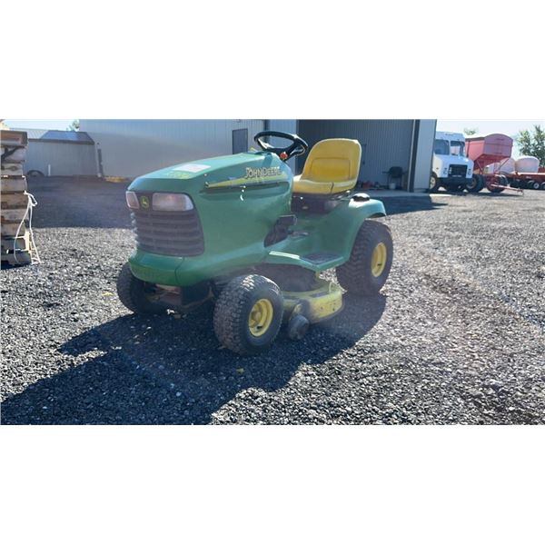 2005 JOHN DEERE LT180 LAWN TRACTOR RUNS AND DRIVES NICE 945 HOURS MANUAL IN OFFICE