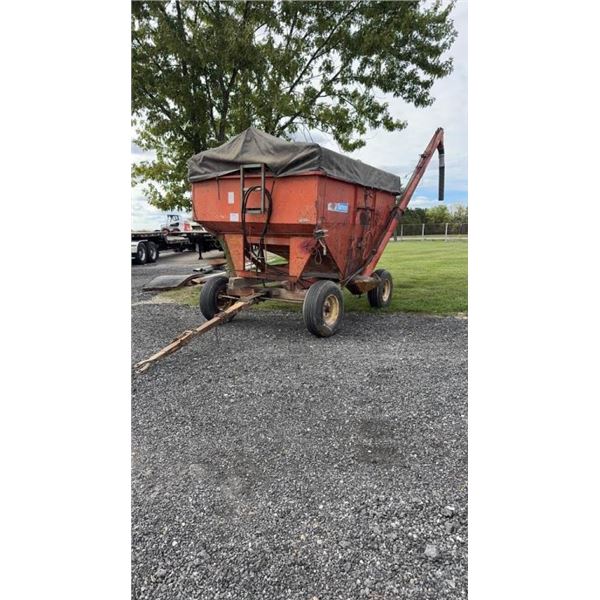 TURNCO 225M V BOX WITH TARP & J&M AUGER SN 6-252 FORAGE KING 973 RUNNING GEAR