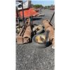 Image 6 : 25' PACKER  2 PIECES 8' & 1 PIECE 9' 15" SPROCKETS WHEELS FOR TRANSPORTATION 1B