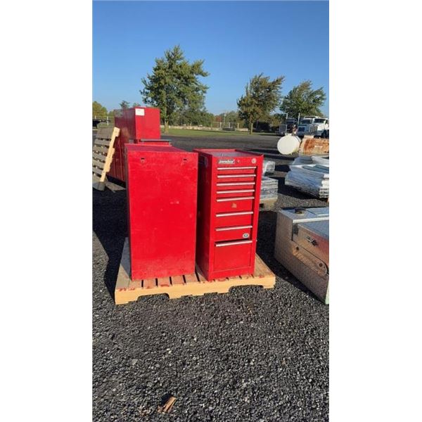 3 TOOL BOXES 3 SIZES BLK ROCK RIVER HAS 5 DEEP DRAWERS RED ULTRA PRO HAS 14 DRAWERS INTERNATIONAL - 