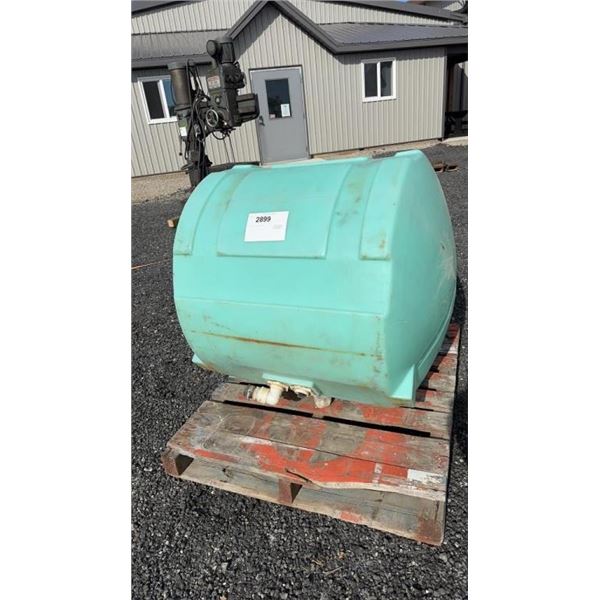 150 GALLON WATER TANK ONE OWNER ONLY WATER IN TANK' 1 1/2"  FITTINGS 1B