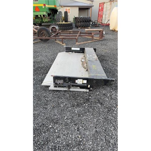 TOMMY GATE CO -  STEEL TOMMY LIFTGATE PART NUMBER VSW80-1050S37EA06-18 SN 00541492 THIS SERIES VSW I