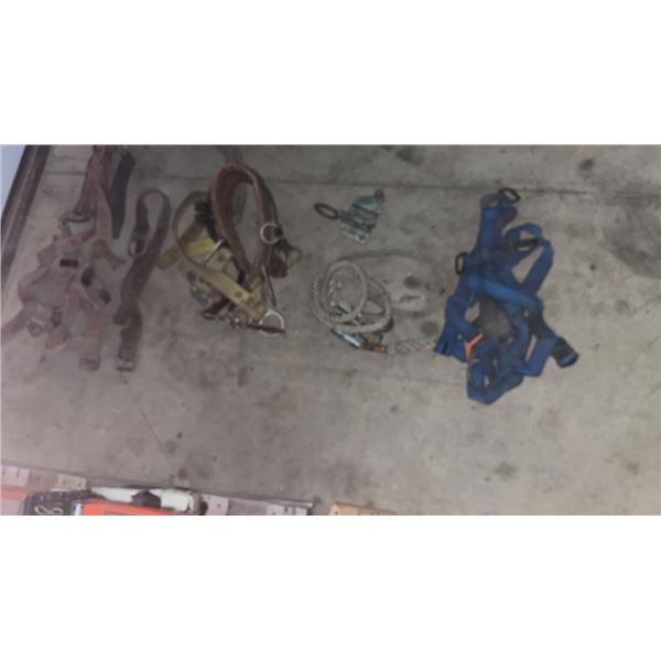 SAFETY STRAPS 5 OF 1B