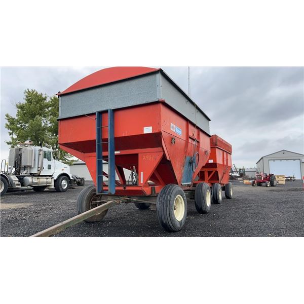 TURNCO 300 BU GRAVITY WAGON WITH TARP AND LIGHTS ONE OWNER USED AS SEED WAGON