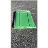 Image 3 : JOHN DEERE SUN SHADE FOR A COMPACT TRACTOR CAME OFF 1025R 2F