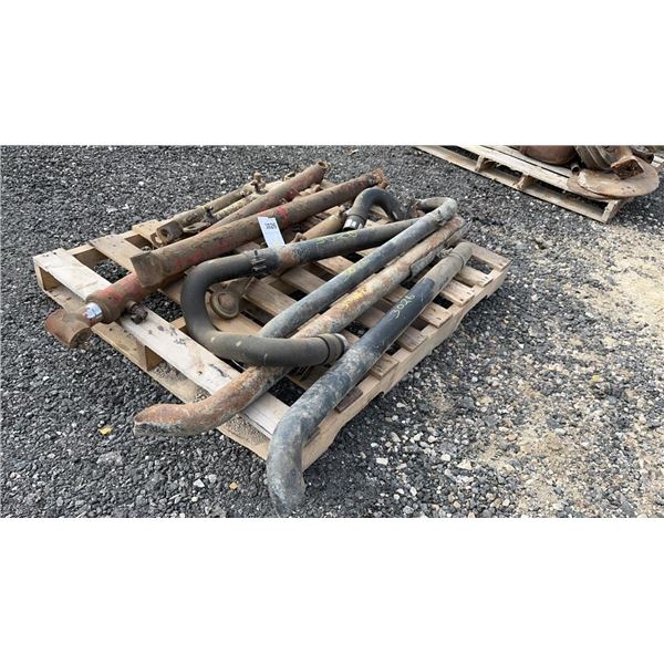 HYDRAILIC CYLINDERS HOODS, RAD, FUEL TANK, ENGINE PARTS, FRONT WHEEL 1B