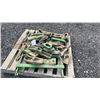 Image 2 : JOHN DEERE ASSORTED HITCH PARTS 1B