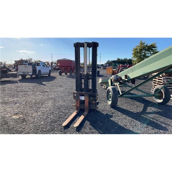 PALLET FORKLIFT 42", CAT 2, 3PT ATTACHMENT 2B