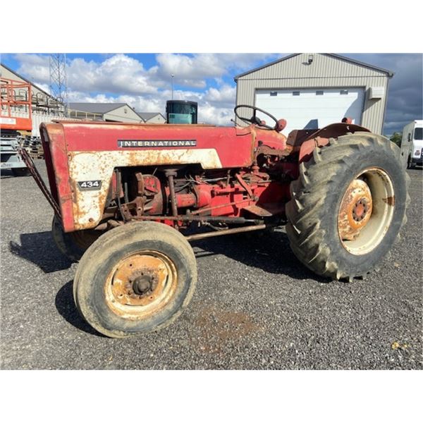 INTERNATIONAL 434 TRACTOR INTERNATIONAL 434 TRACTOR SN:B1183 HRS:34838 NO OWNERSHIP IT HAS BEEN SITT