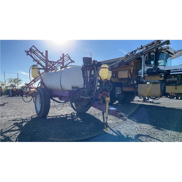 HARDI TR500G 500 GAL W/ 45' BOOM WITH FOAM MARKER AND MONITOR (IN OFFICE) SN 8910606