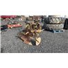Image 5 : COCKSHUTT 3F 3PT PLOW W/PACKER HITCH 1H
