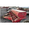Image 2 : INTERNATIONAL 510 SEED DRILL 21 RUN ONE OWNER