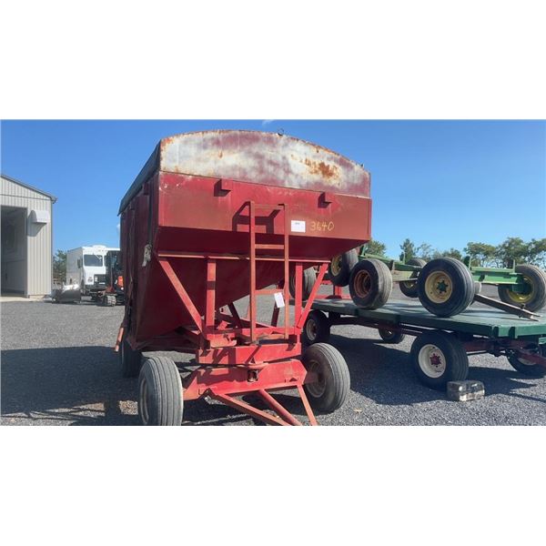 RED V-BOX 200 BUSHEL W/ROLL UP TARP
