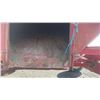 Image 6 : RED V-BOX 200 BUSHEL W/ROLL UP TARP