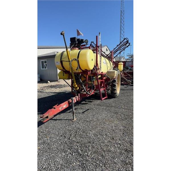 HARDI SPRAYER 650 GALLON 48" BOOM SN 0377 FOAM MARKERS, 3 STAGE CONTROL, RINSE TANK INDUCTION TANK ,