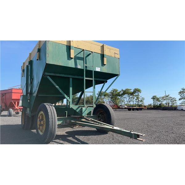 DERYNCK 350 BU V-BOX & GEAR W/TIRES 900-20