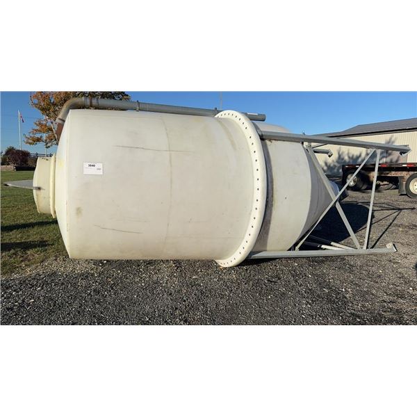 4 TONNE POLY FEED BIN