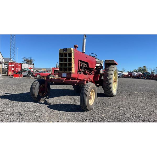 COCKSHUTT 1650 GAS TRACTOR 7330 HOURS