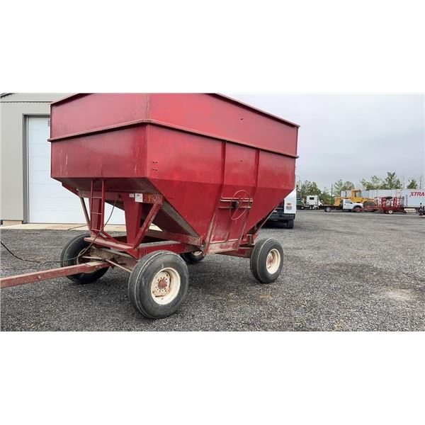 UNVERFERTH MCCURDY 275 V BOX AND GEAR WITH WORKING LIGHTS SN 11211