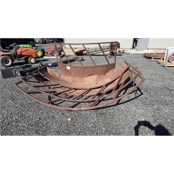 8' ROUND BALE FEEDER 1A