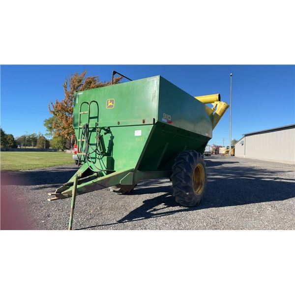 JOHN DEERE 910 GRAIN CART W/PTO SHAFT IN OFFICE