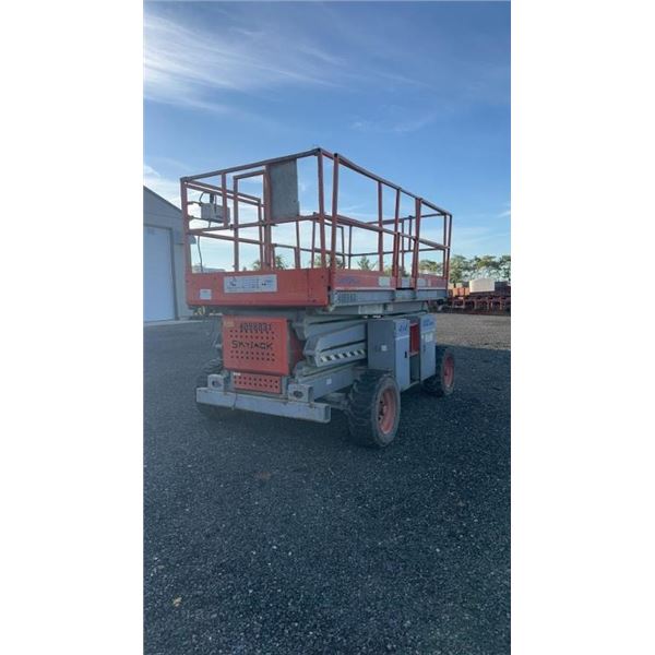 2000 SKYJACK ST8831 800 SERIES SKYLIFT 10850 LBS UNIT SN 36959 2 OWNERS, USED A MONTH AGO STORED INS