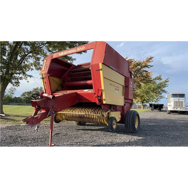 NEW HOLLAND 855 ROUND BALER