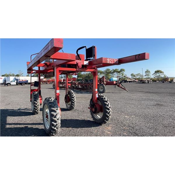 ONON PERFORMER 24XSL HIGH BOY CROP SPRAYER WITH GOODYEAR TIRES 9.5-24, GAS ENGINE, IN GOOD RUNNING O