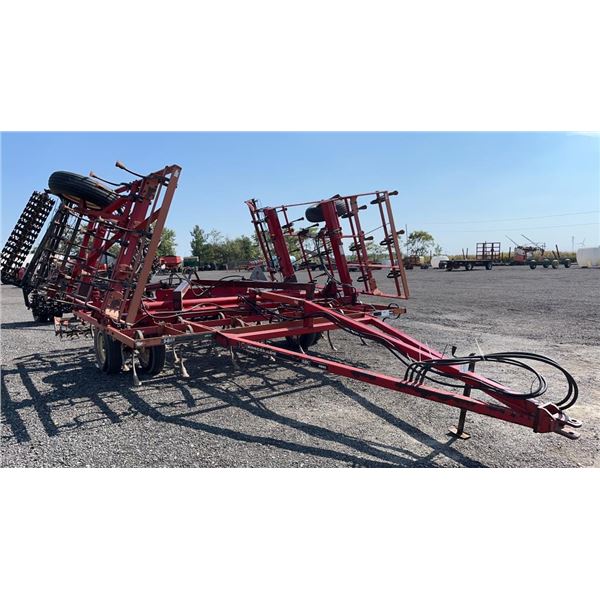 TRIPLE K SBC 23'8" CULTIVATOR W/5BAR ATTACHMENT, WIRE BASKETS, REAR HITCH & HYDRAULICS