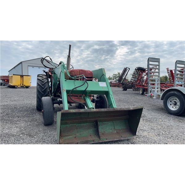 IHC B250 TRACTOR AND LOADER SAME OWNER FOR 20 YEARS NEW STARTER, GLOW PLUGS DO NOT WORK, WILL START 
