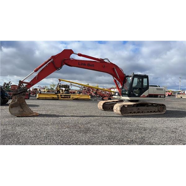 2017 LINKBELT 210X2 HYDRAULIC EXCAVATOR W/42" BUCKET, EQUIPPED WITH QUICK COUPLER, 9800 HOURS HEX242