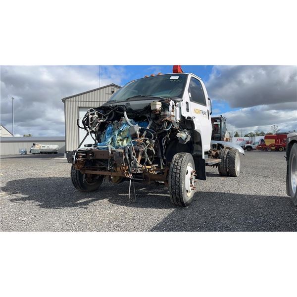 2008 GMC C5500 4X4 DURA MAX DIESEL CAB & CHASSIS HEADS WERE REDONE AND MECHANIC WHO WAS REBUILDING P