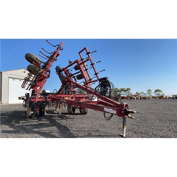 SALFORD 450 S-TINE 21' CULTIVATOR W/HARROW SN 120816