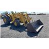 Image 24 : MASSEY FERGUSON 40E MFWD TRACTOR & BUCKET W/LOADER SKID STEER PLATE AND 7' BUCKET, 3PT, SELF LEVELLI