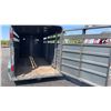Image 8 : 2022 CORNPRO SBI 16' LIVESTOCK TRAILER 2 AXLES, GREY, OWNERSHIP IN OFFICE