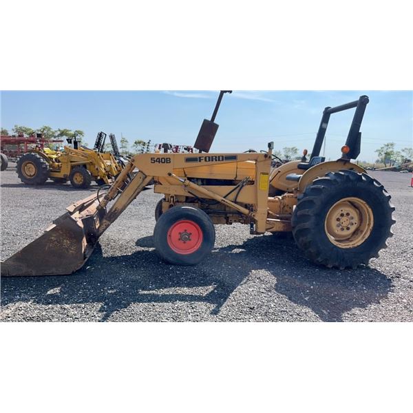 FORD 540B TRACTOR W/LOADER 7' BUCKET 1578.6 HOURS 2A